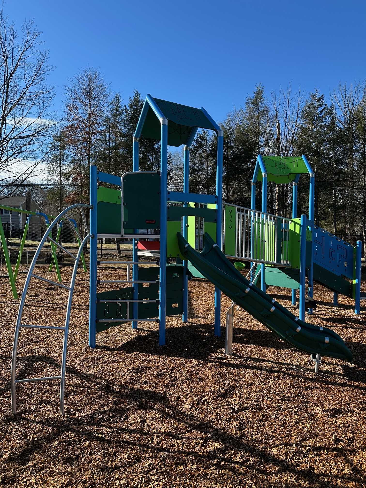 Lake Mohegan Playground